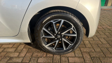 Toyota Yaris 1.5 Hybrid Design 5dr CVT Hybrid Hatchback